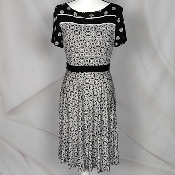 LOFT Dresses & Skirts - NWT LOFT shift dress size 4